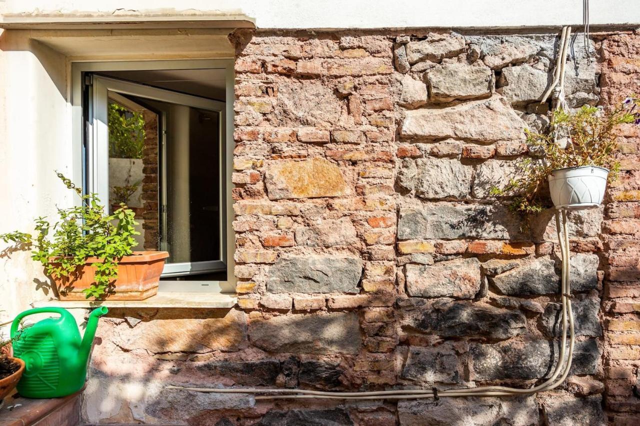 Home Rising Sun - Rooms With Private Bathrooms คาตาเนีย ภายนอก รูปภาพ