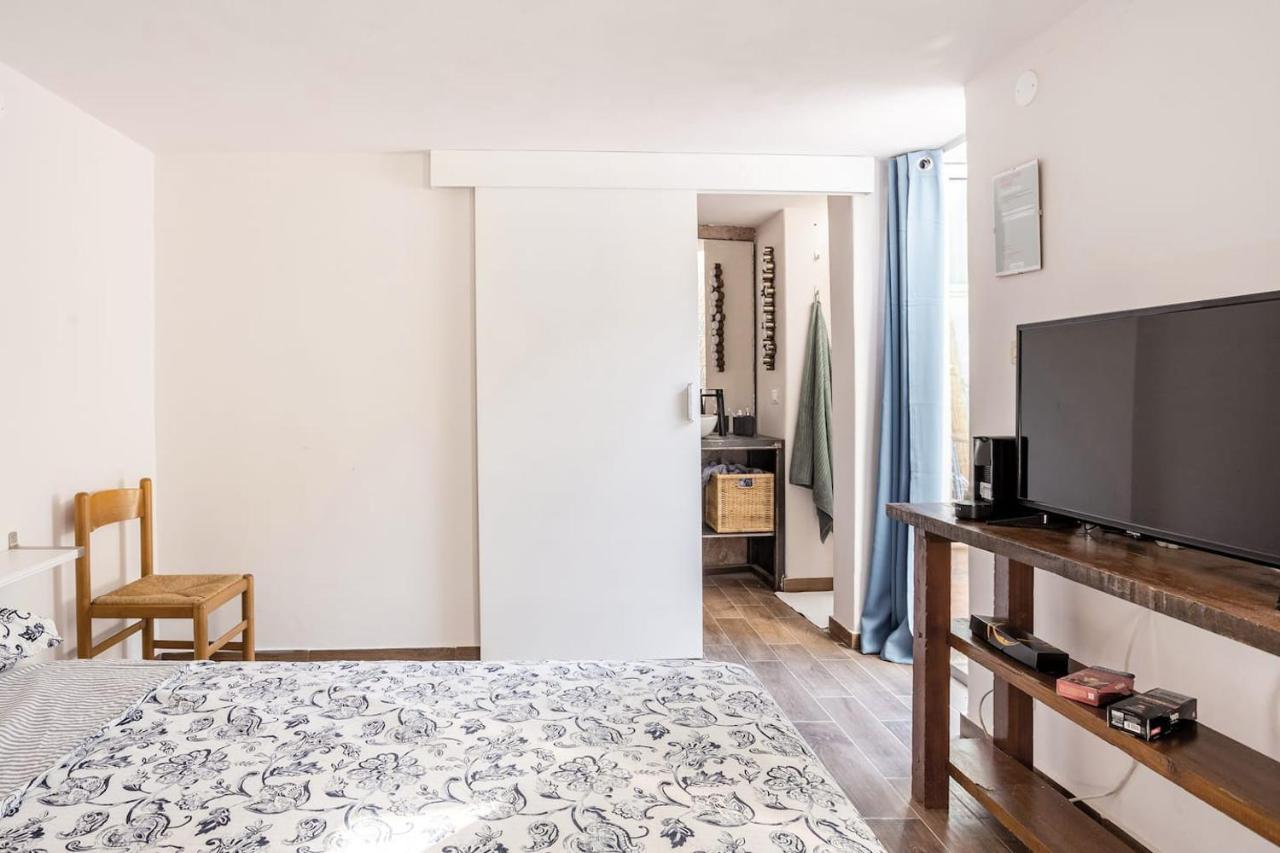 Home Rising Sun - Rooms With Private Bathrooms คาตาเนีย ภายนอก รูปภาพ