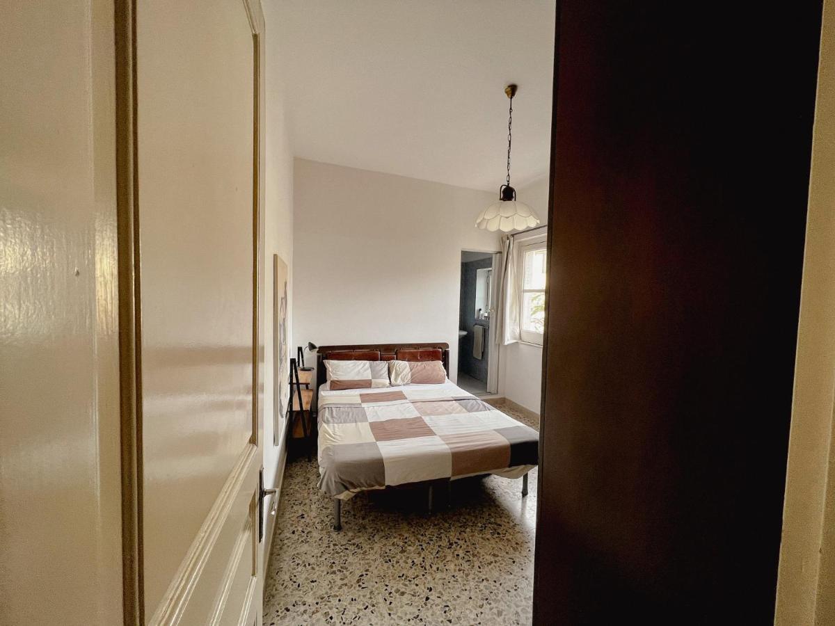 Home Rising Sun - Rooms With Private Bathrooms คาตาเนีย ภายนอก รูปภาพ
