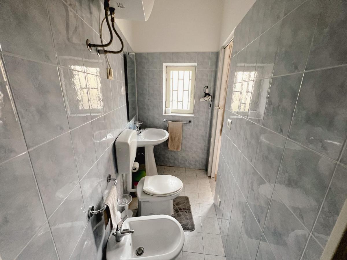 Home Rising Sun - Rooms With Private Bathrooms คาตาเนีย ภายนอก รูปภาพ