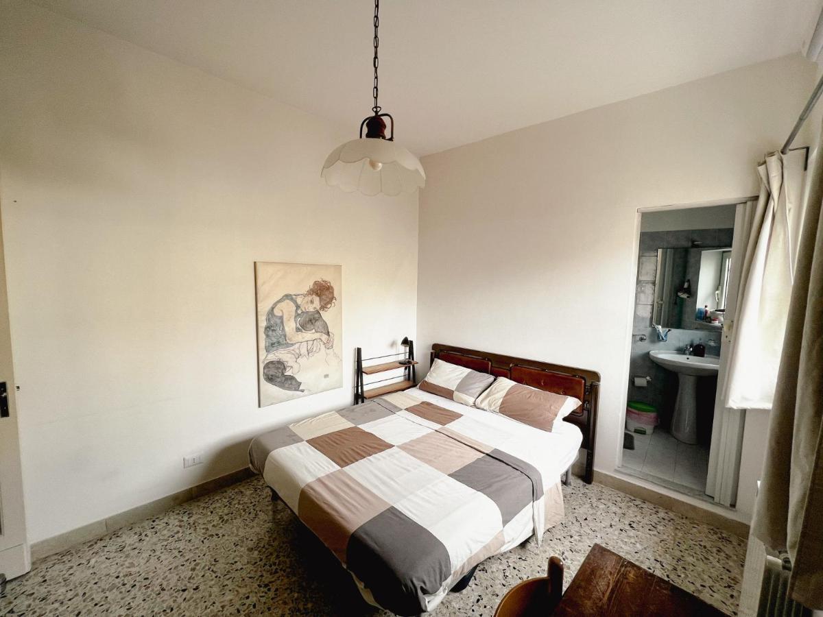 Home Rising Sun - Rooms With Private Bathrooms คาตาเนีย ภายนอก รูปภาพ